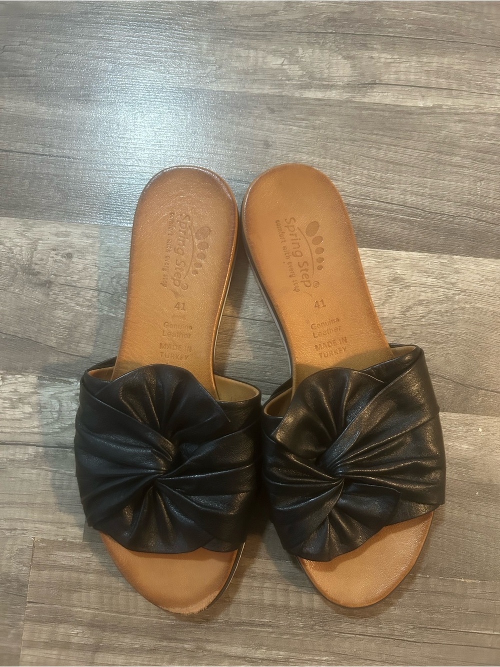 Spring Step Women’s Black Knotted Leather Slides Size 41 (9.5/10)